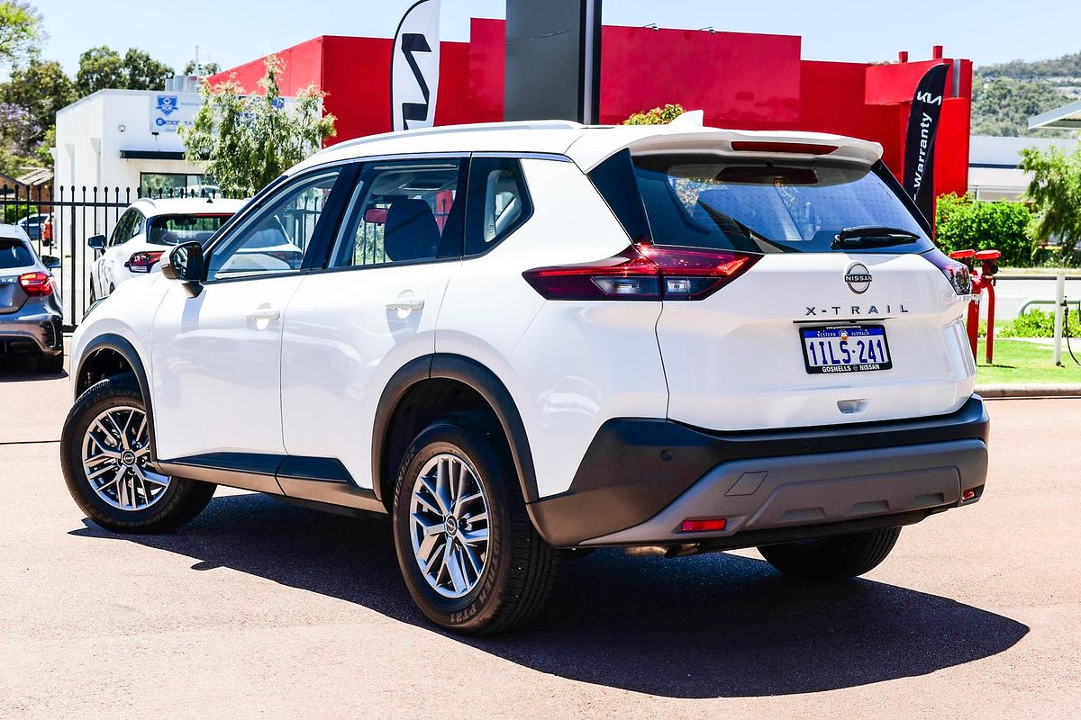 2024 Nissan X-TRAIL ST T33