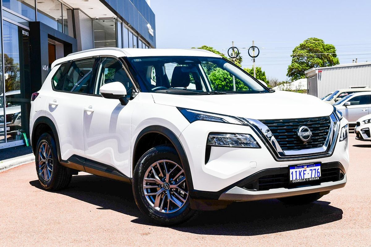 2024 Nissan X-TRAIL ST T33