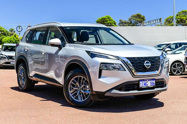 2024 Nissan X-TRAIL ST T33