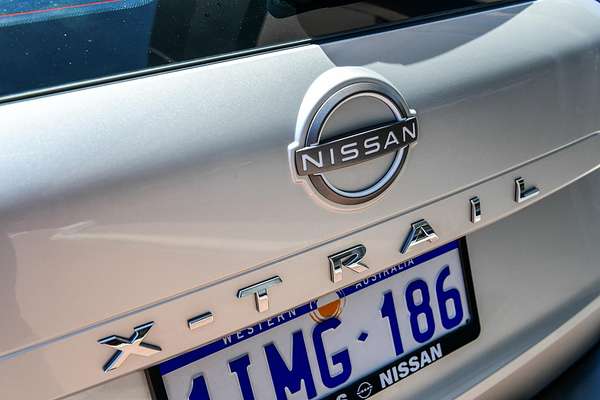 2024 Nissan X-TRAIL ST T33