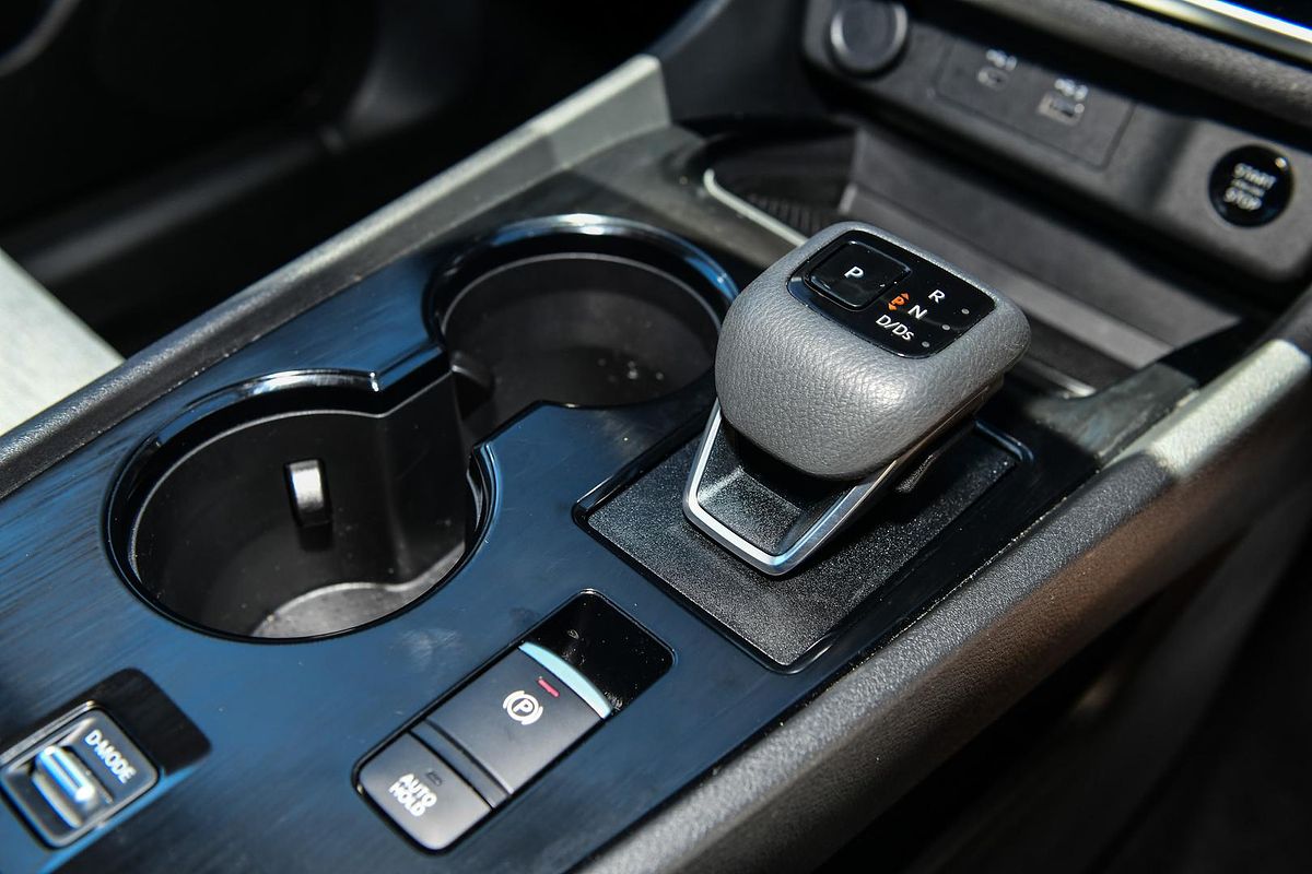 2024 Nissan X-TRAIL ST T33