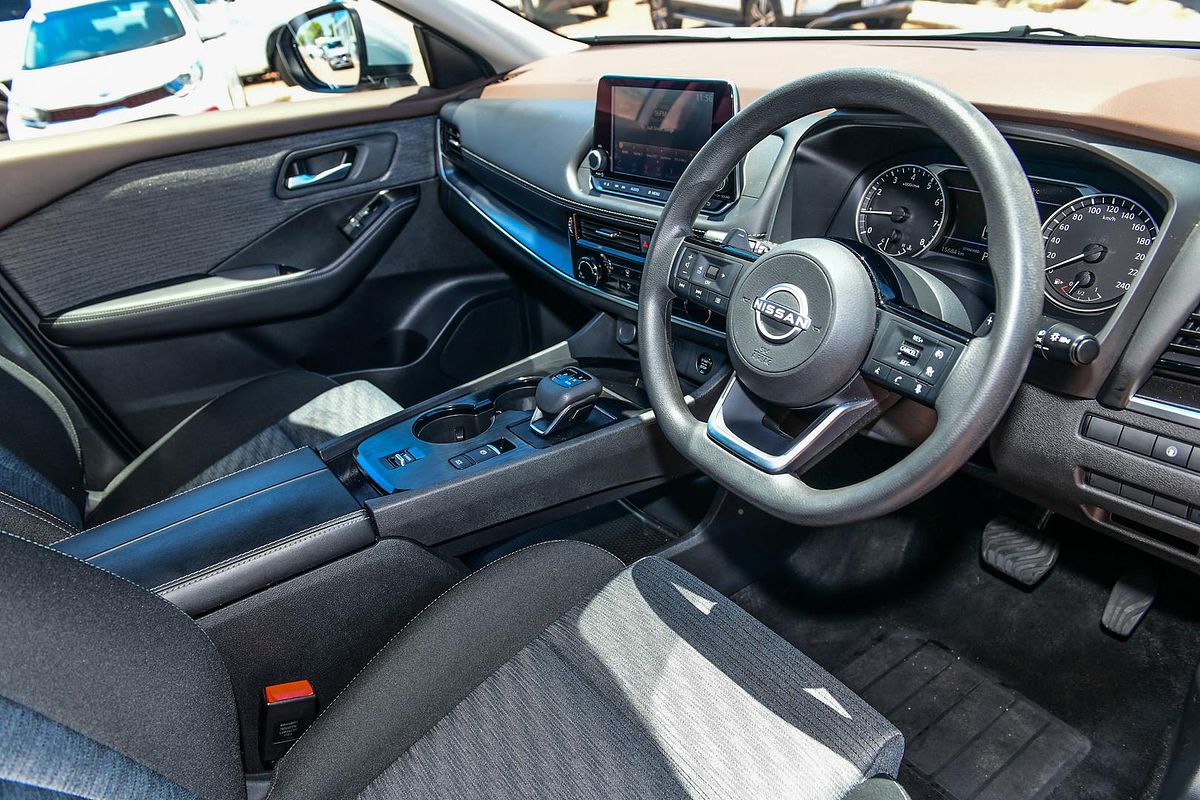 2024 Nissan X-TRAIL ST T33