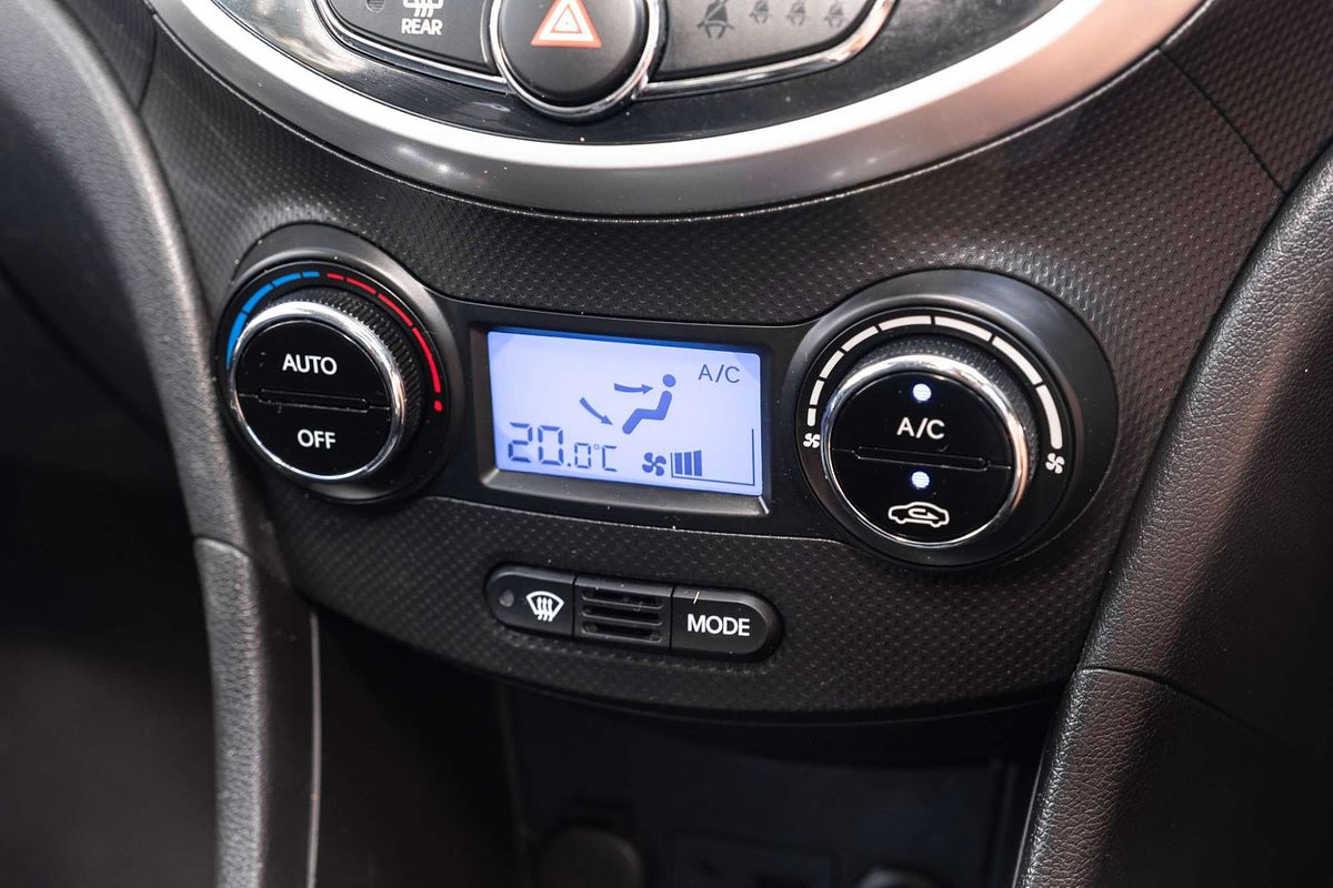 2013 Hyundai Accent Premium RB