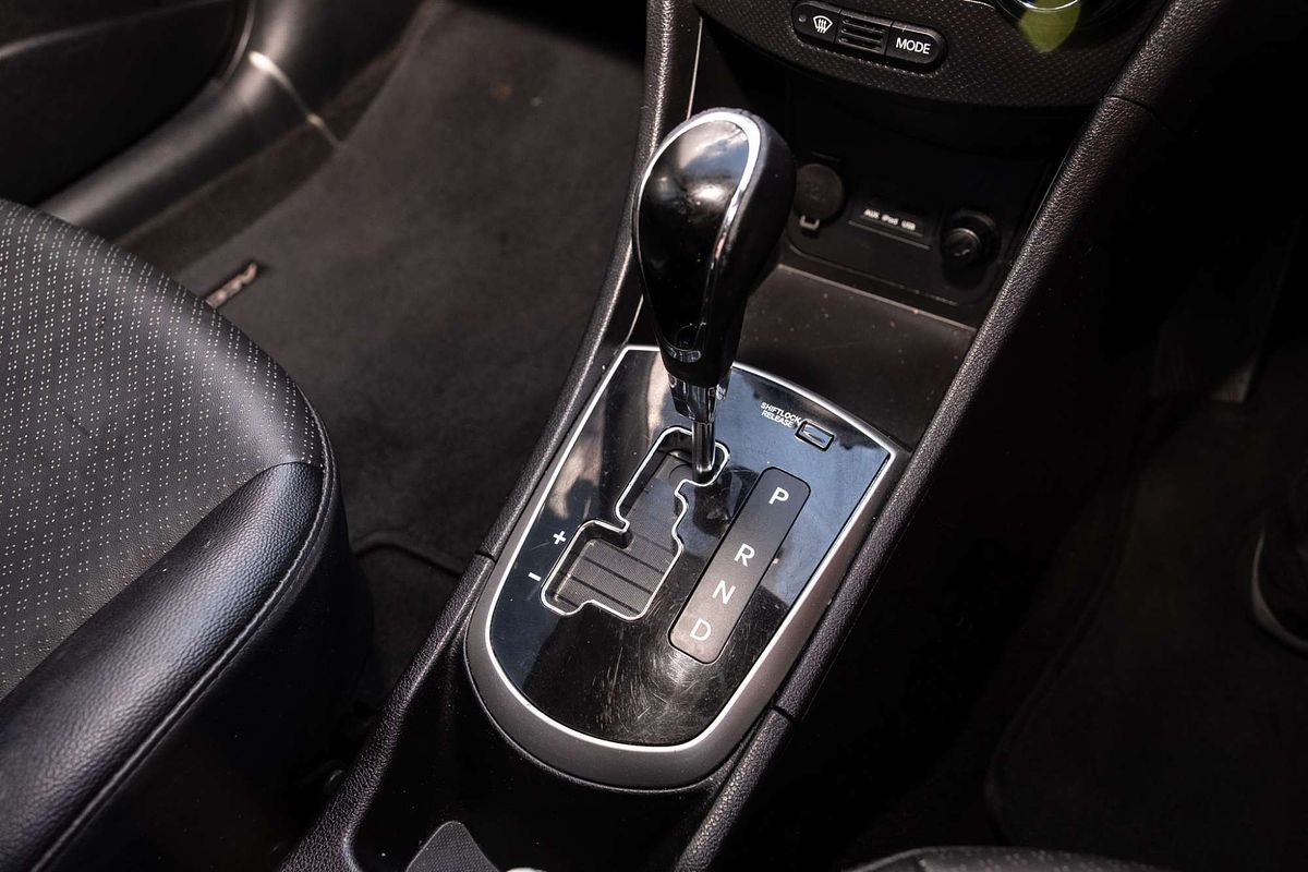 2013 Hyundai Accent Premium RB