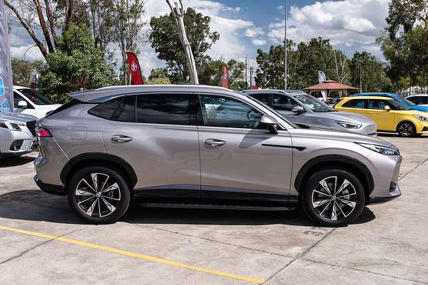 2025 MG HS Super Hybrid Essence AS33P