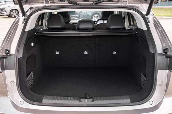 2025 MG HS Super Hybrid Essence AS33P