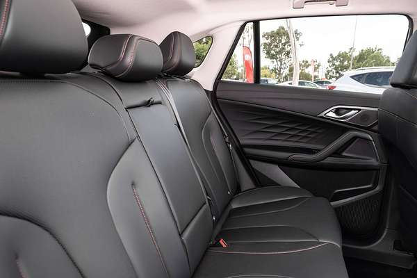 2025 MG HS Super Hybrid Essence AS33P