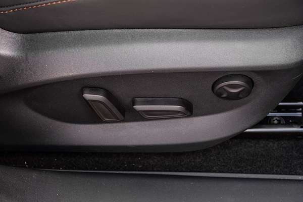 2025 MG HS Super Hybrid Essence AS33P