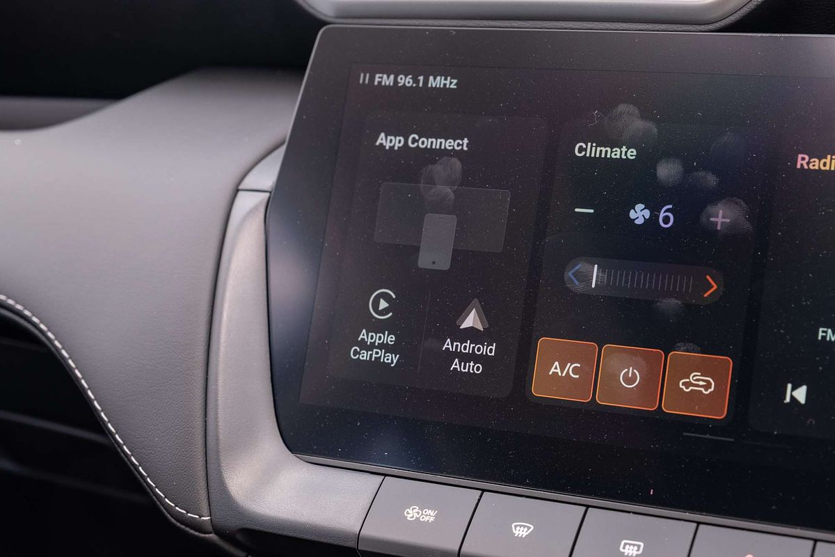 2025 MG ZS Essence ZS32