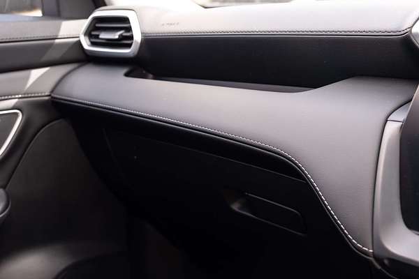 2025 MG ZS Essence ZS32