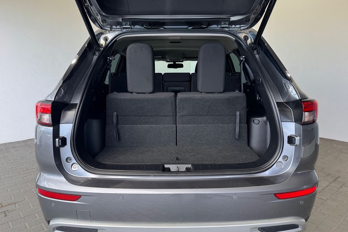 2021 Mitsubishi Outlander LS 7 SEAT (AWD) ZM MY22