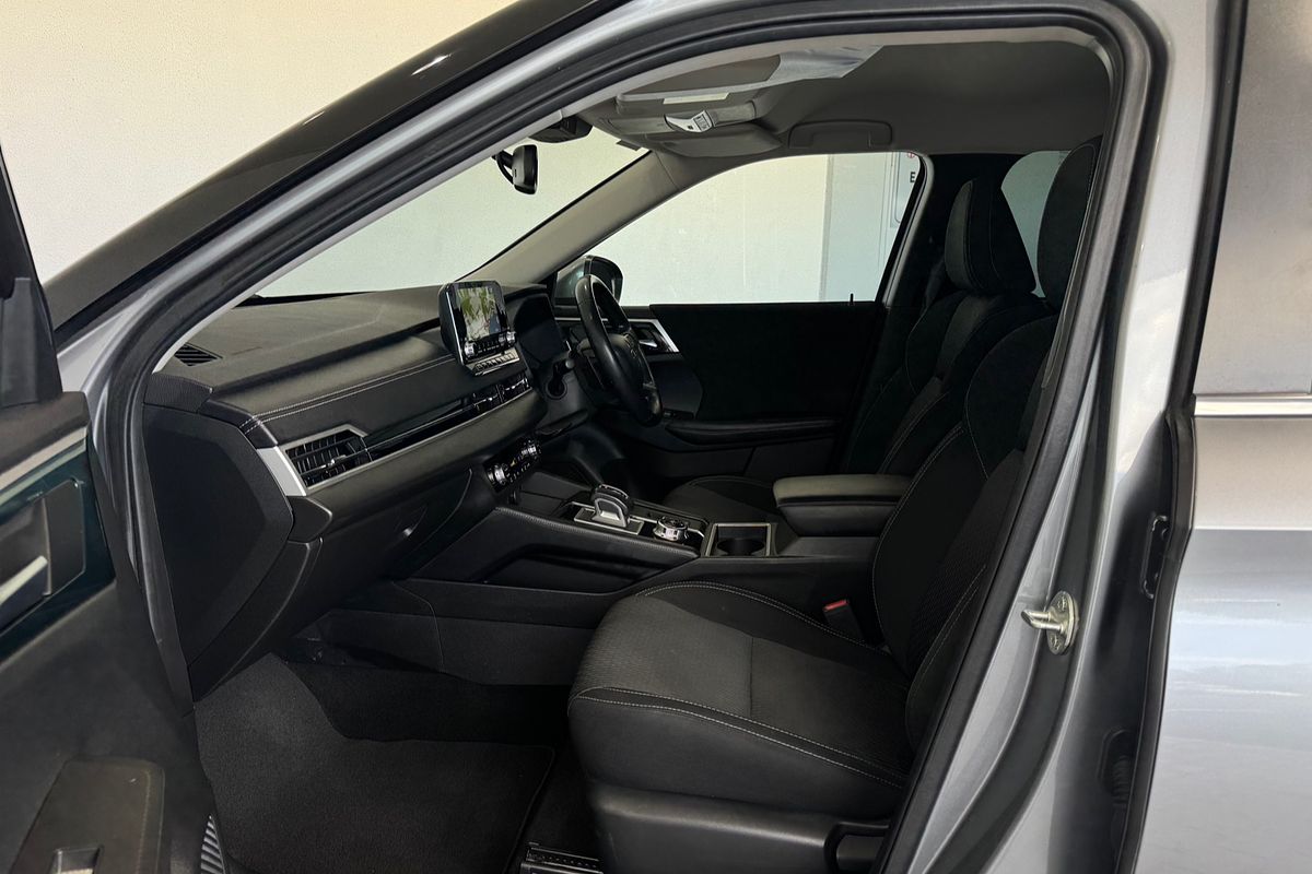 2021 Mitsubishi Outlander LS 7 SEAT (AWD) ZM MY22