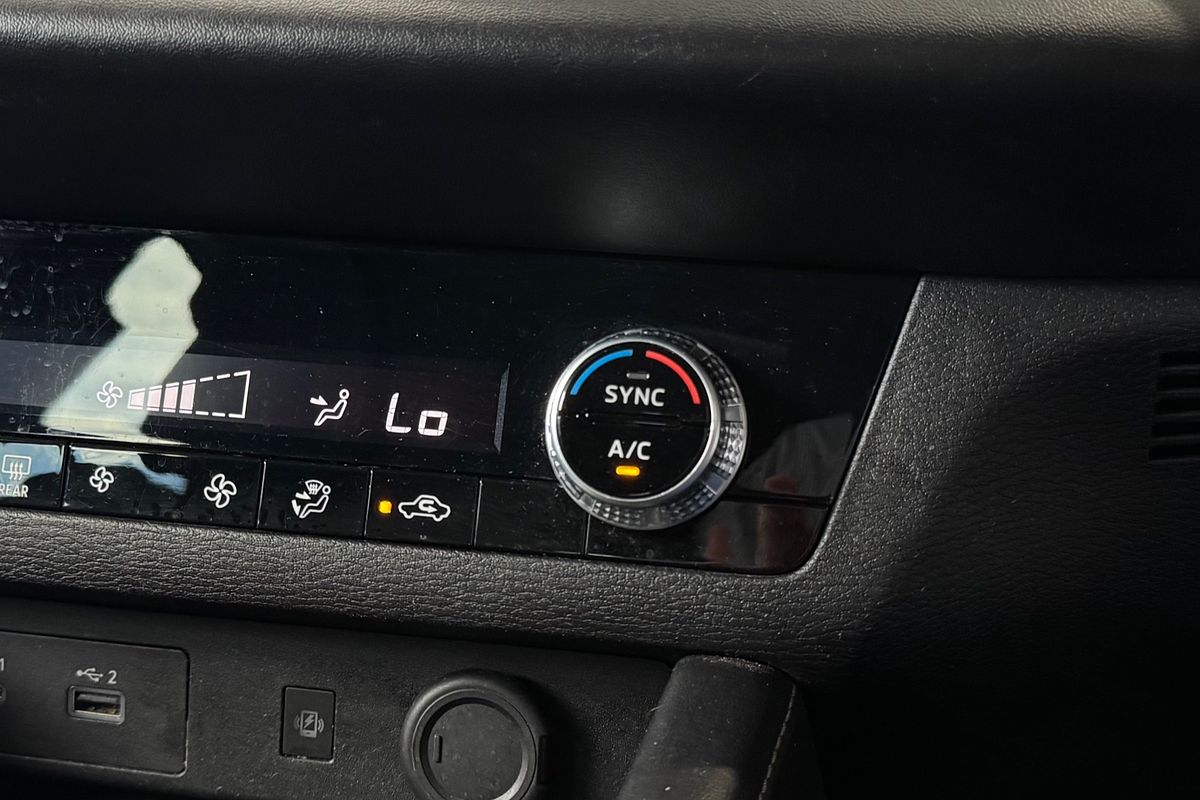 2021 Mitsubishi Outlander LS 7 SEAT (AWD) ZM MY22