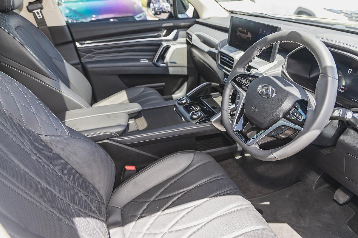 2025 LDV D90 Executive SV9A