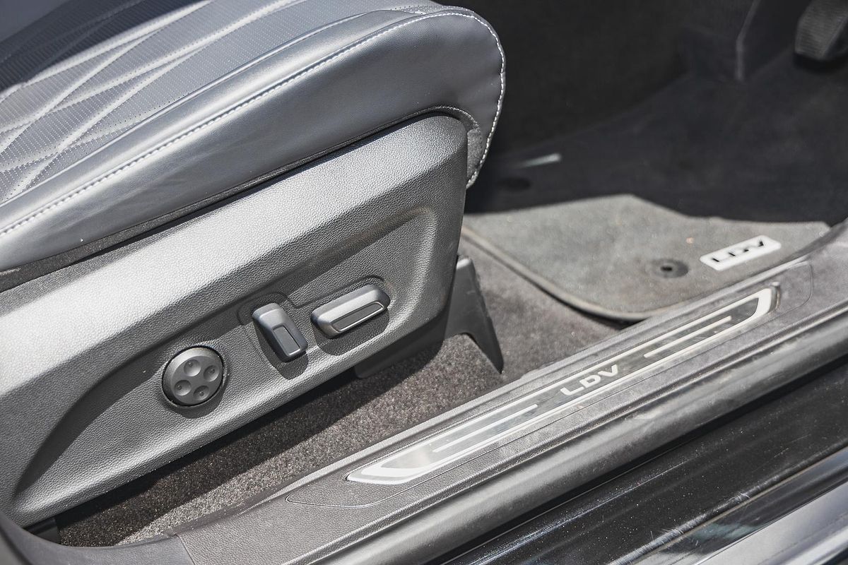 2025 LDV D90 Executive SV9A