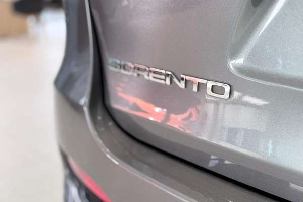 2018 Kia Sorento SLi UM