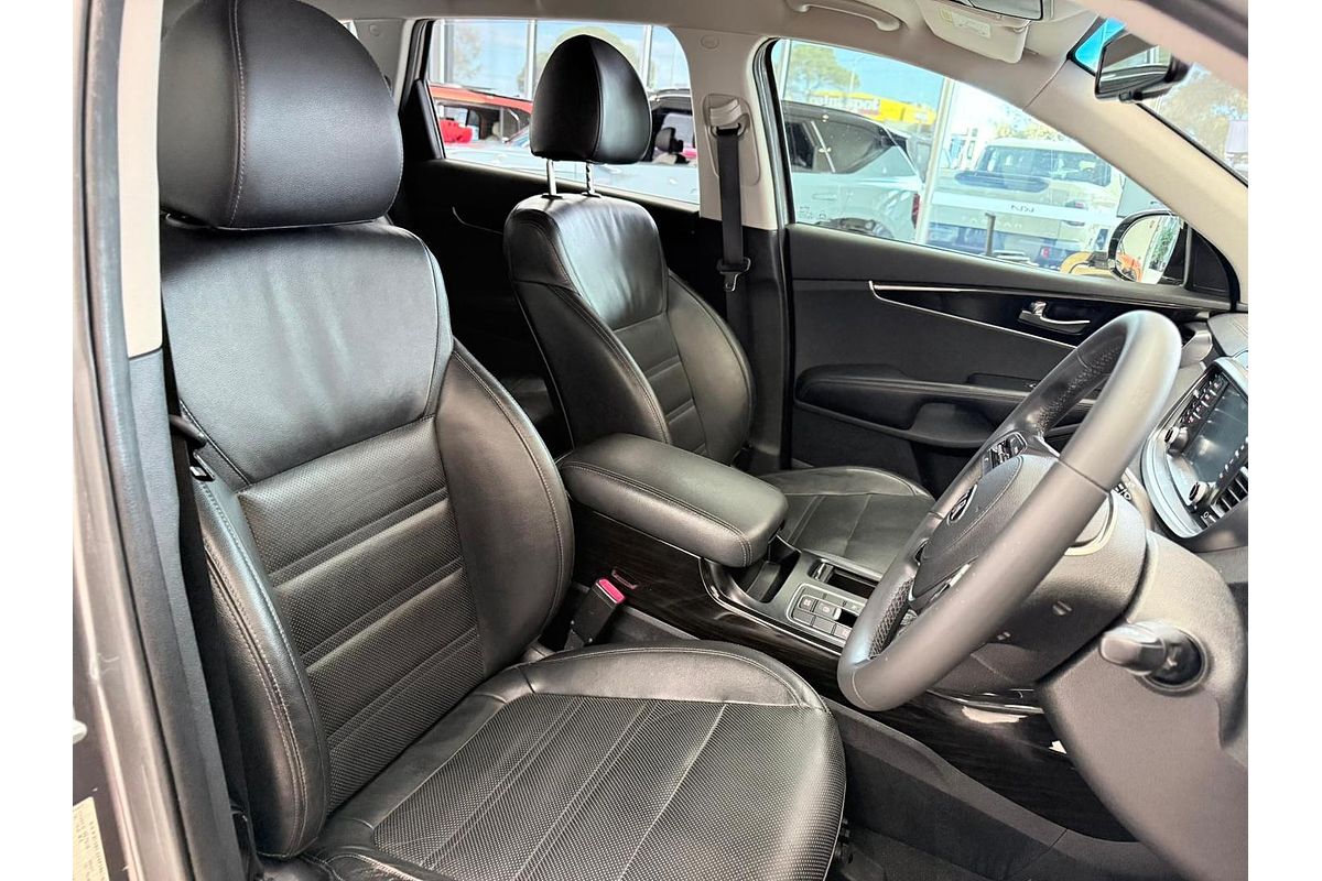 2018 Kia Sorento SLi UM