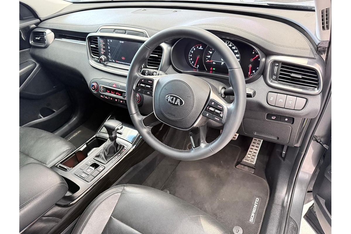 2018 Kia Sorento SLi UM