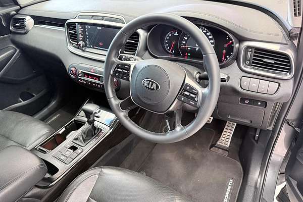 2018 Kia Sorento SLi UM
