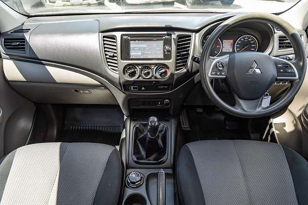 2017 Mitsubishi Triton GLX MQ 4X4