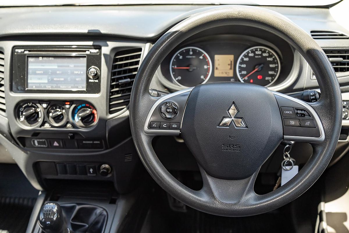 2017 Mitsubishi Triton GLX MQ 4X4