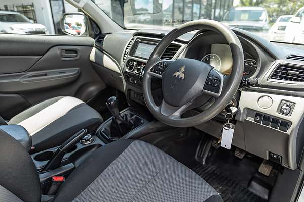 2017 Mitsubishi Triton GLX MQ 4X4