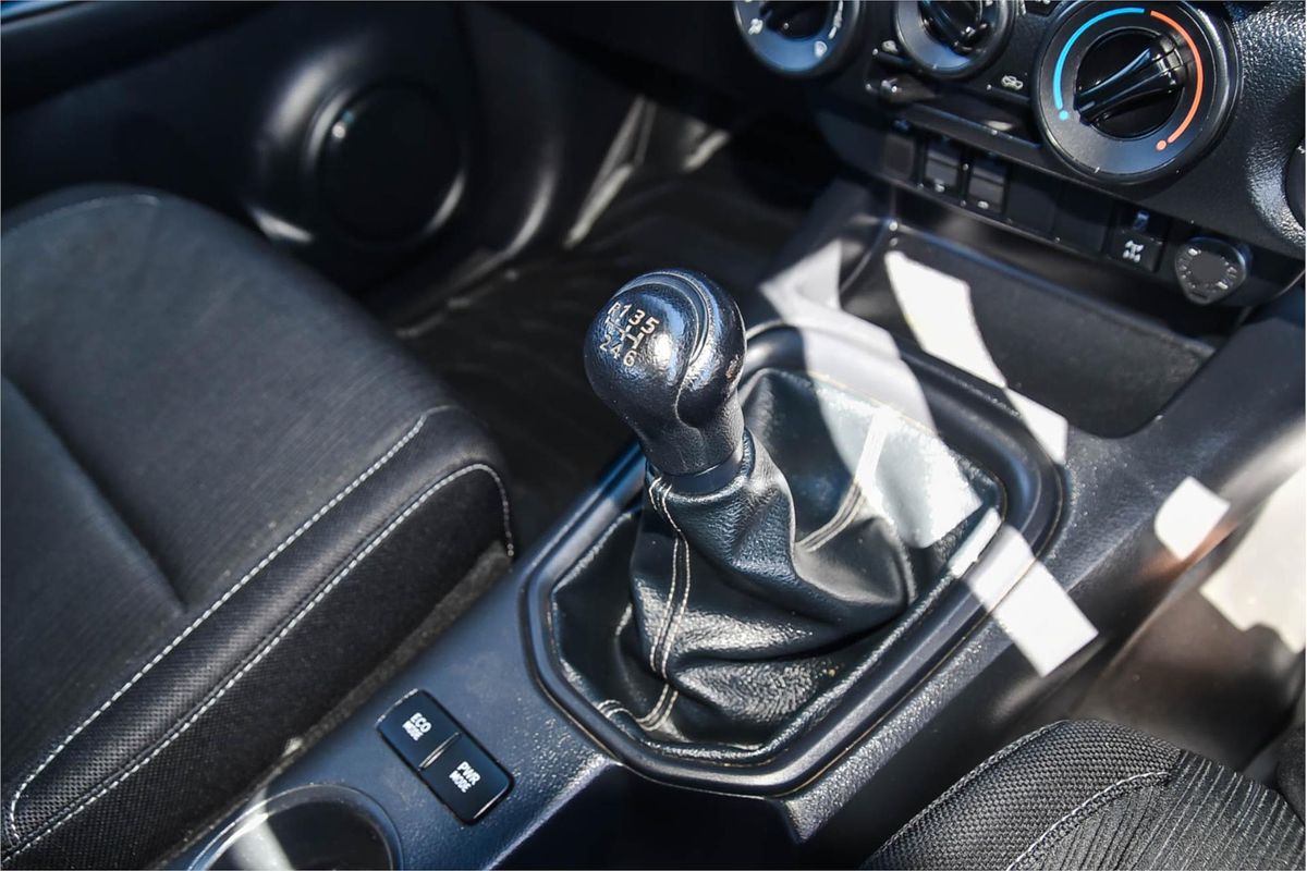 2020 Toyota Hilux SR GUN126R 4X4