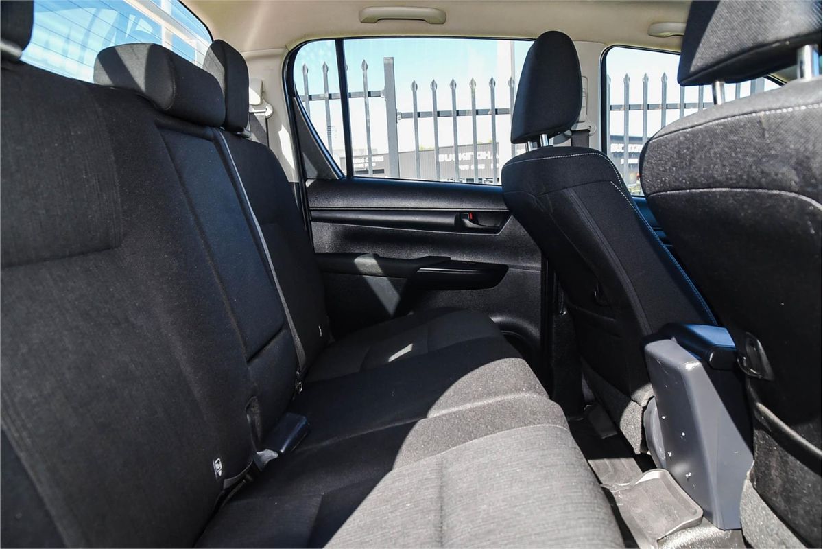 2020 Toyota Hilux SR GUN126R 4X4