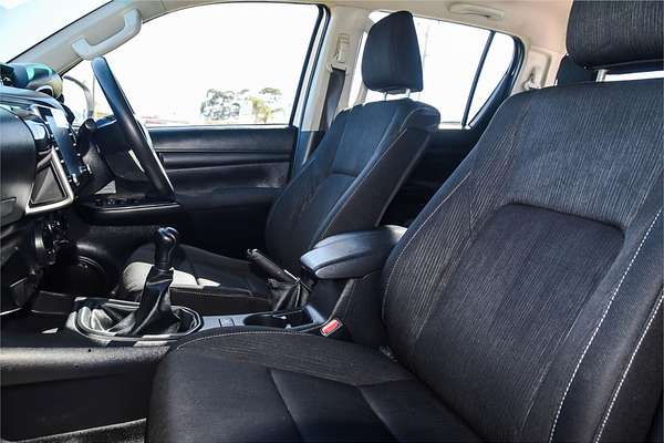 2020 Toyota Hilux SR GUN126R 4X4