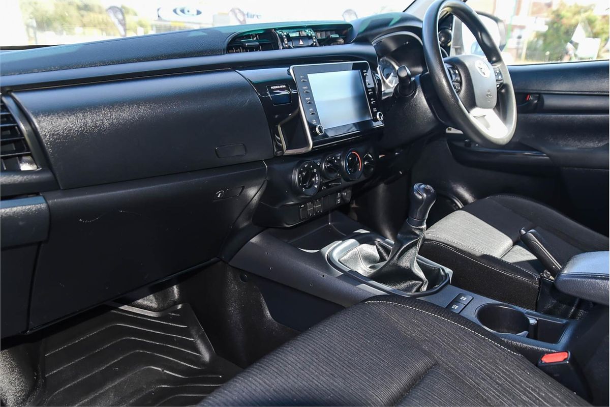 2020 Toyota Hilux SR GUN126R 4X4