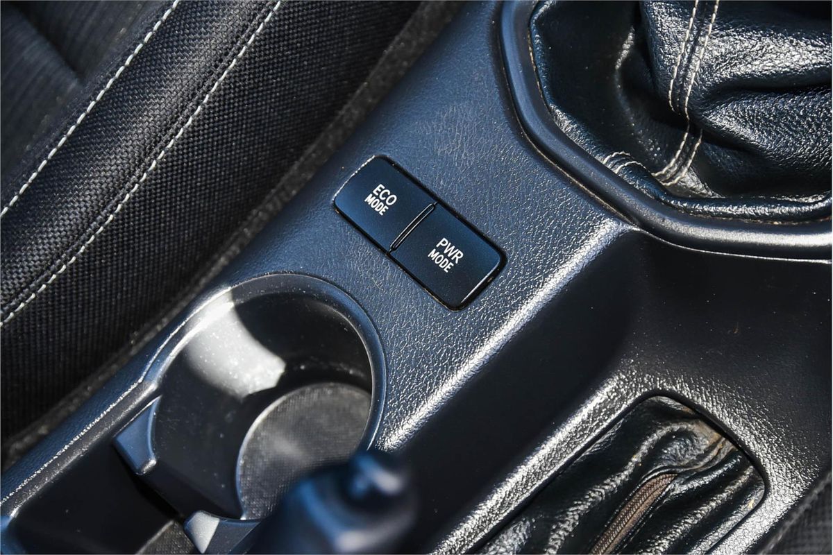 2020 Toyota Hilux SR GUN126R 4X4