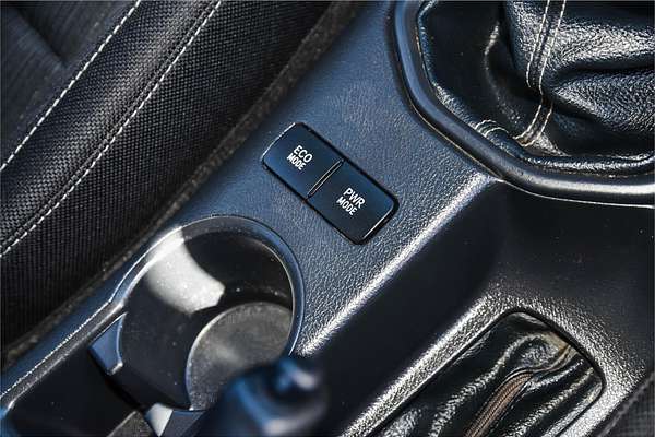 2020 Toyota Hilux SR GUN126R 4X4