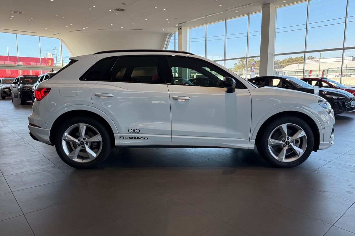 2022 Audi Q3 40 TFSI F3