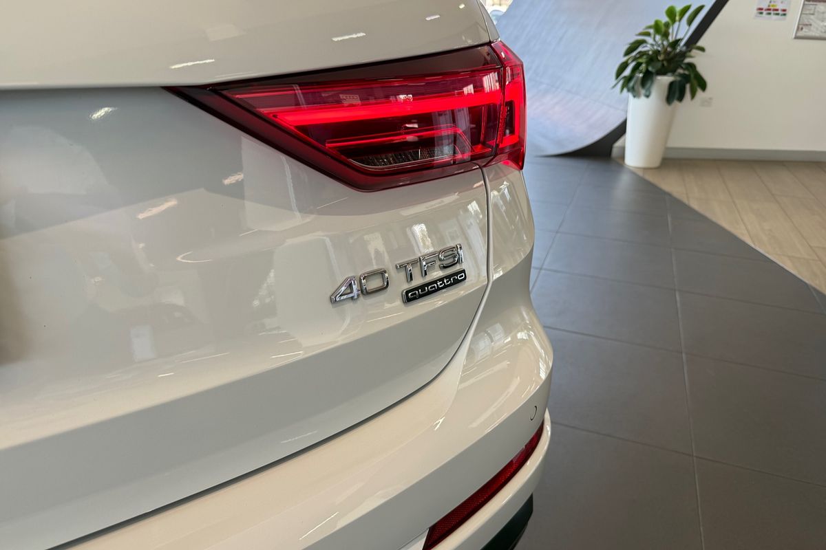 2022 Audi Q3 40 TFSI F3