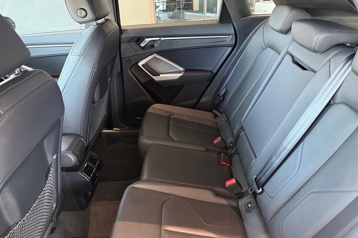 2022 Audi Q3 40 TFSI F3