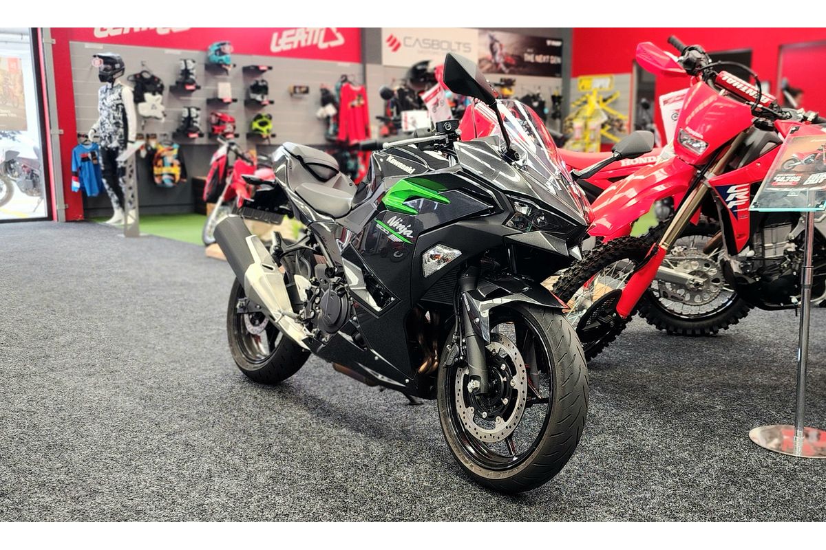 2025 Kawasaki NINJA EX500
