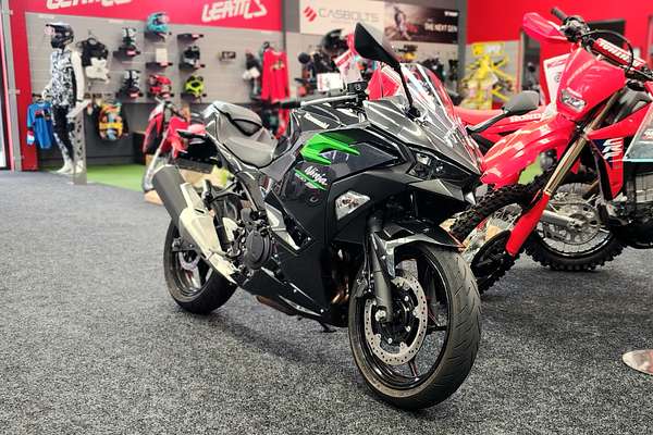 2025 Kawasaki NINJA EX500