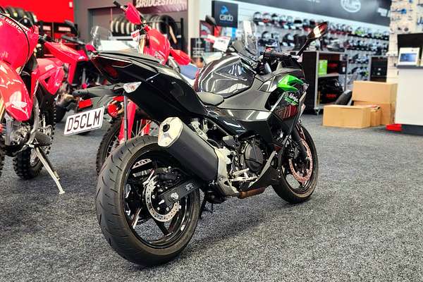2025 Kawasaki NINJA EX500