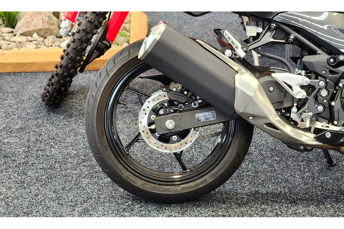 2025 Kawasaki NINJA EX500