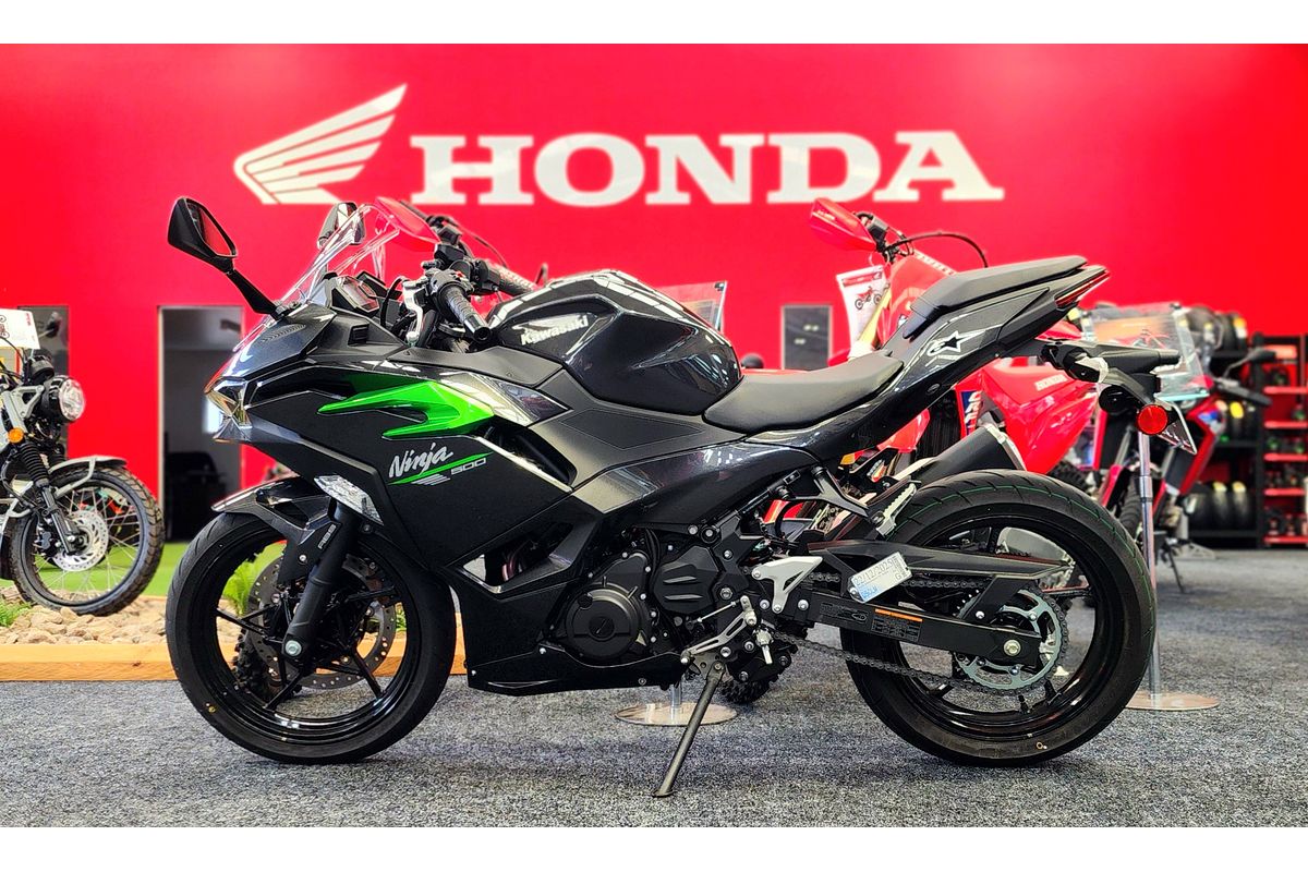 2025 Kawasaki NINJA EX500