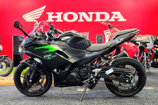 2025 Kawasaki NINJA EX500