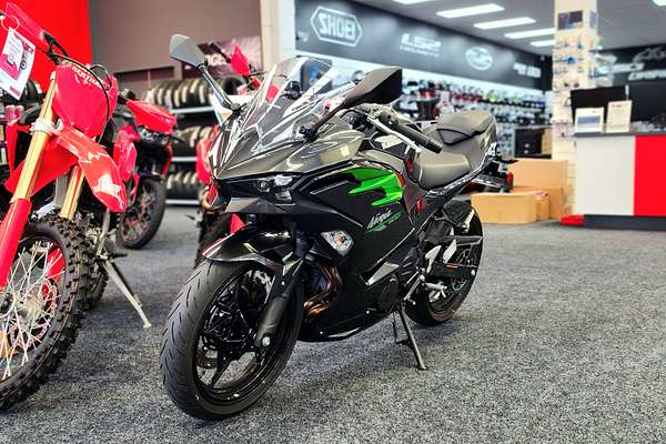 2025 Kawasaki NINJA EX500