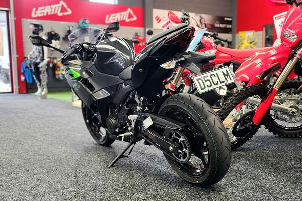 2025 Kawasaki NINJA EX500