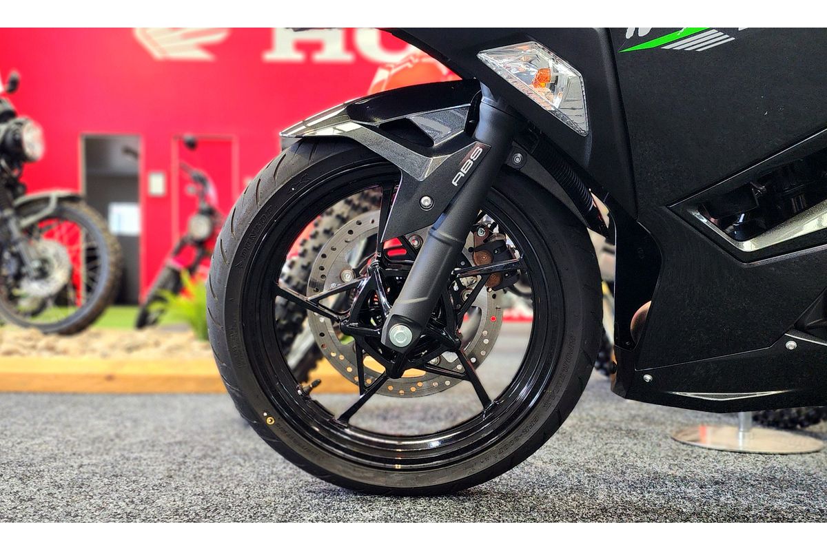 2025 Kawasaki NINJA EX500