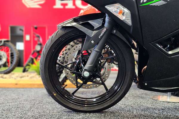 2025 Kawasaki NINJA EX500