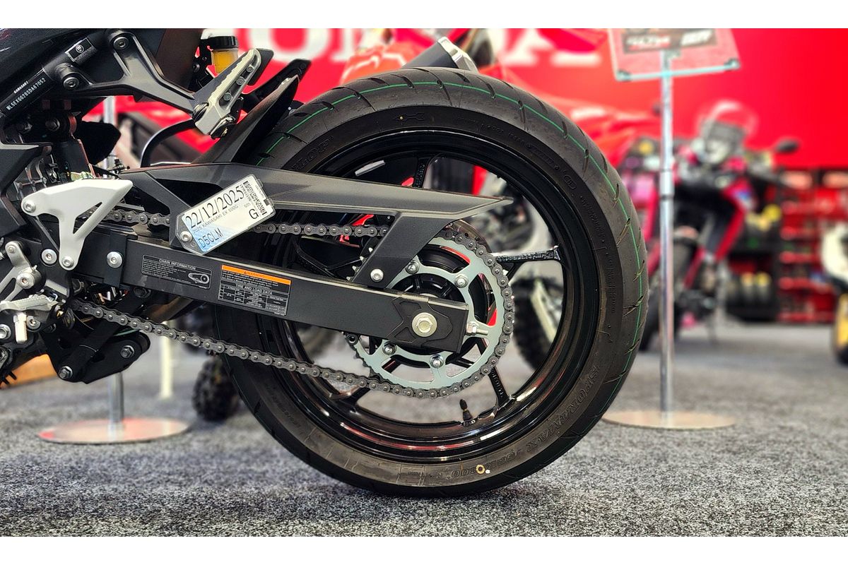 2025 Kawasaki NINJA EX500