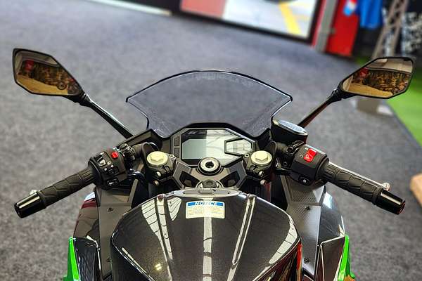 2025 Kawasaki NINJA EX500