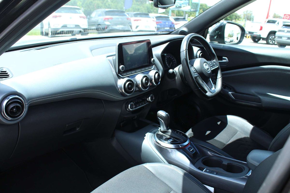 2020 Nissan JUKE ST-L F16