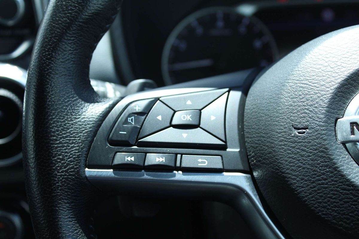 2020 Nissan JUKE ST-L F16