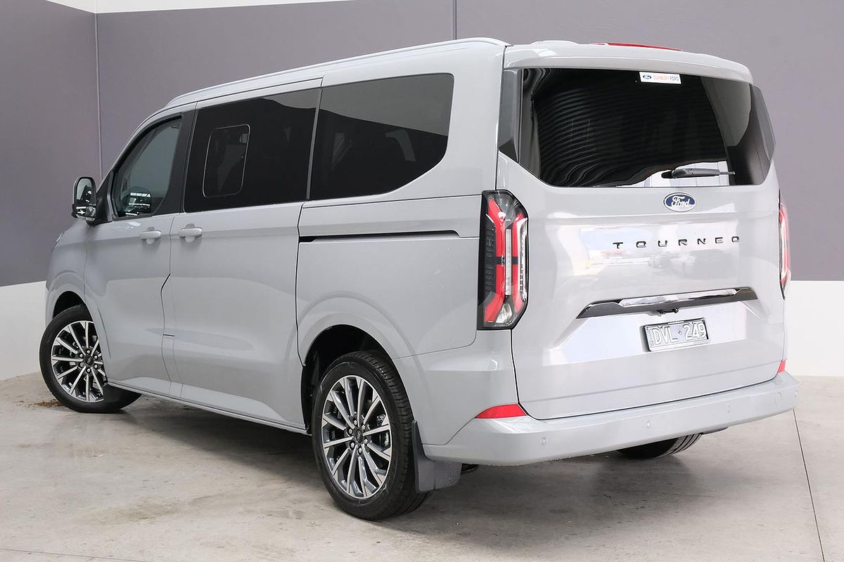 2025 Ford Tourneo Titanium X AV SWB
